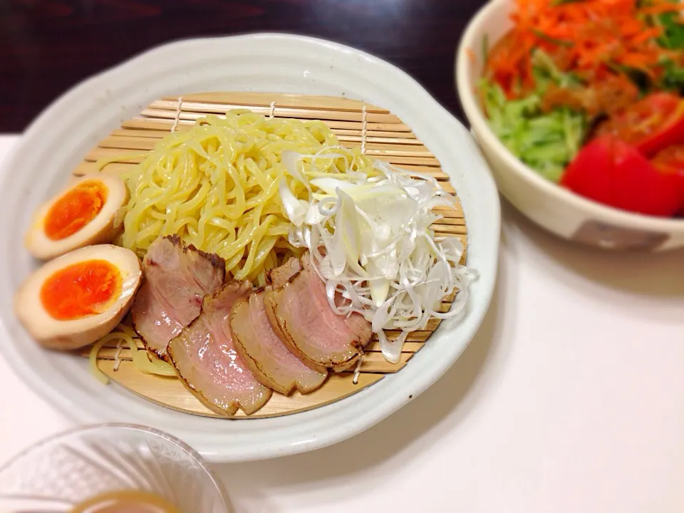 Snapdishの料理写真:炙りチャーシューのせ ざるラーメン|Shizuko Hasebeさん