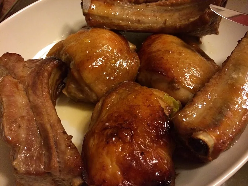 Roast chicken and ribs marinated with hyuganatsu BBQ sauce|Ong Sor Fernさん