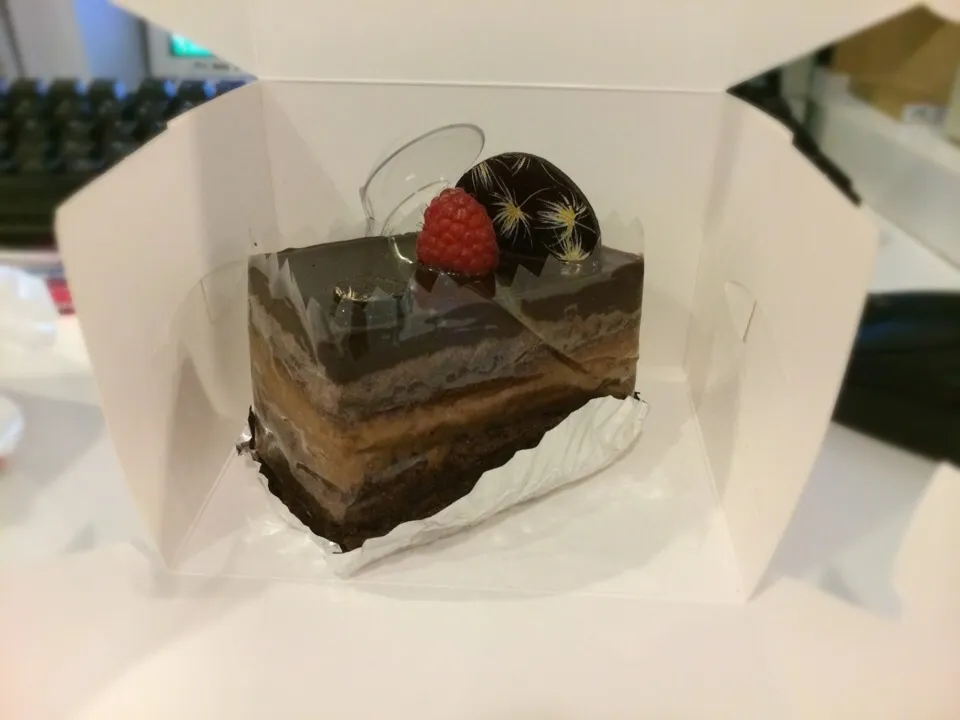 A slice of Chocolate cake|shalynnさん