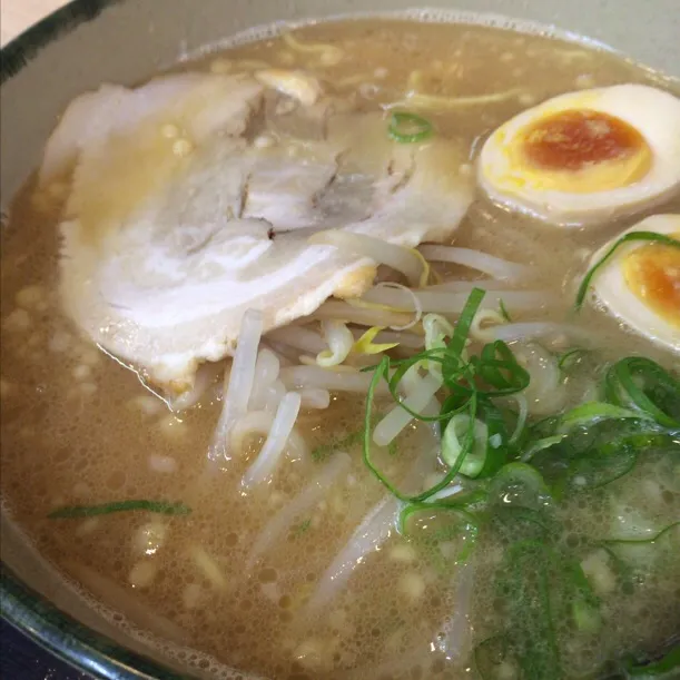 にんたま醤油ラーメン|Masさん