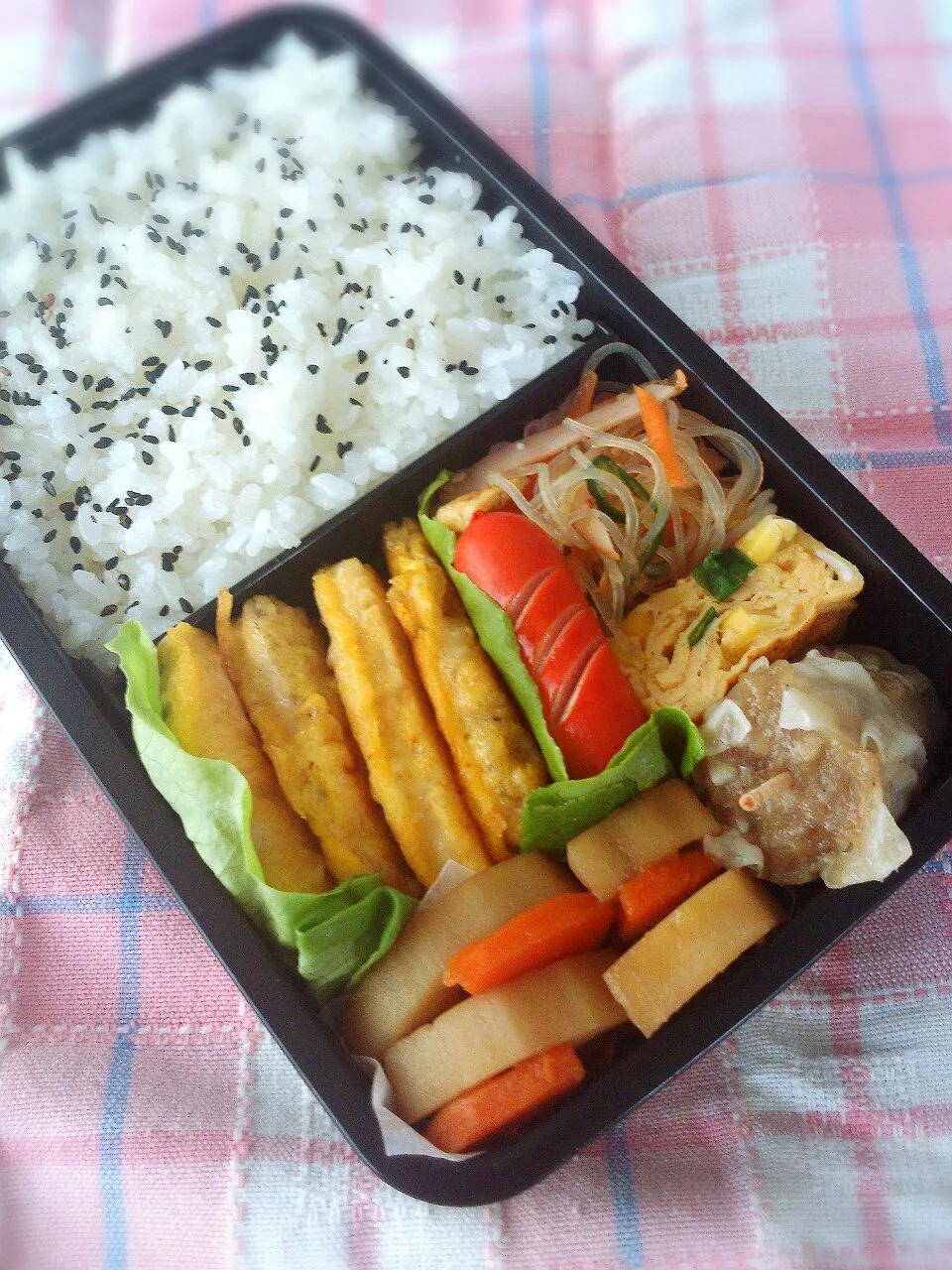 Snapdishの料理写真:14.7.3 男子高校生弁当|yukiさん