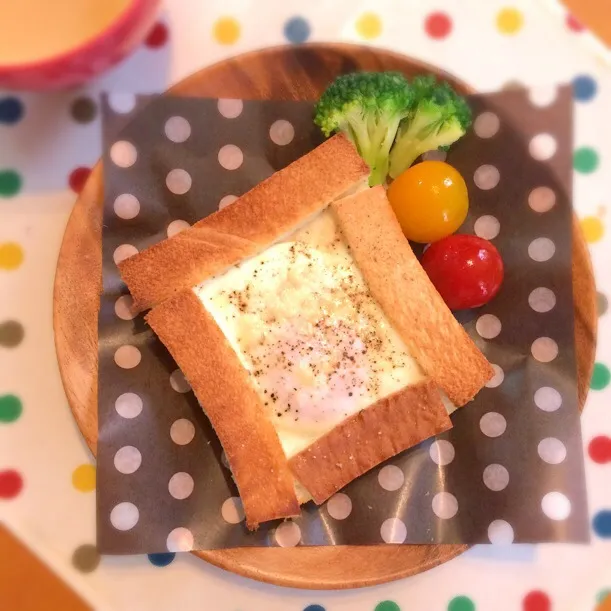 めだま食パン|もなかさん