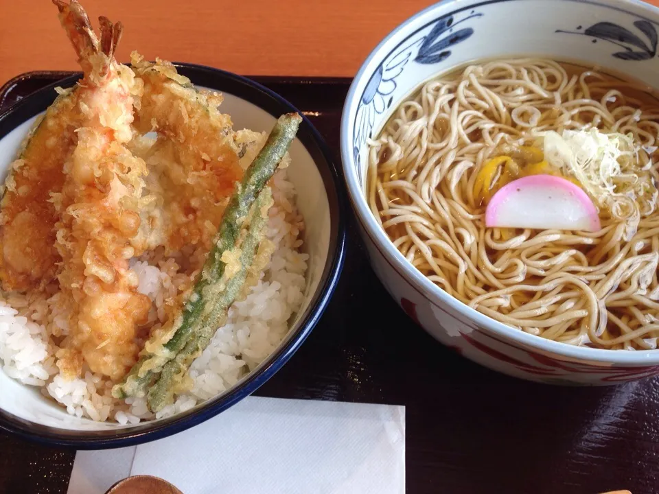 Snapdishの料理写真:天丼そばセット|まさとさん