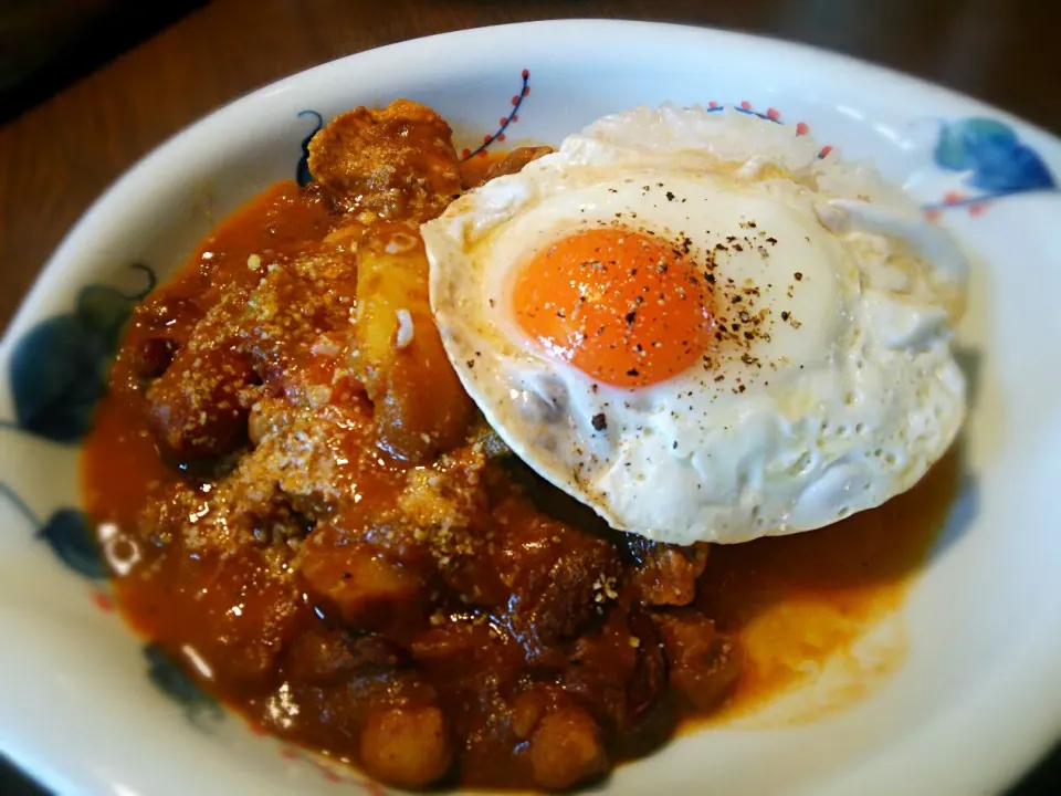 カレーランチ(^o^)
実は昨晩のポークビーンズのリメーク(..)|quitaさん