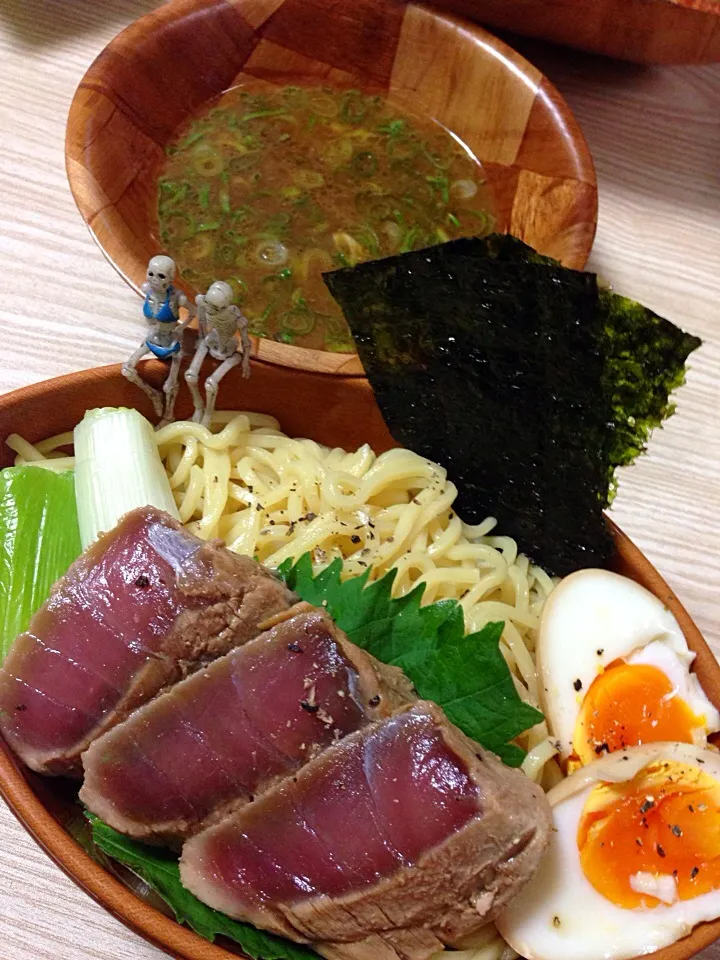 濃厚魚介つけ麺！特製炙り漬けまぐろ＆半熟味玉のせ！|伍龍やすさん