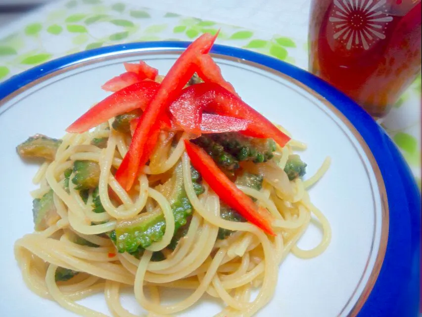 今日の晩ごはん(ゴーヤのピリみそパスタ|めいさん