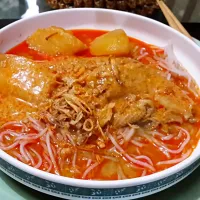 Snapdishの料理写真:Indonesian Chicken Curry Bee Hoon|Keroppiさん