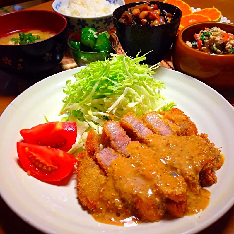 とんかつ定食的な夕食🍚|＊みお＊さん