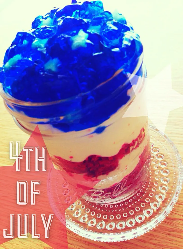 Snapdishの料理写真:4th of july トライフル|ひぐちんさん