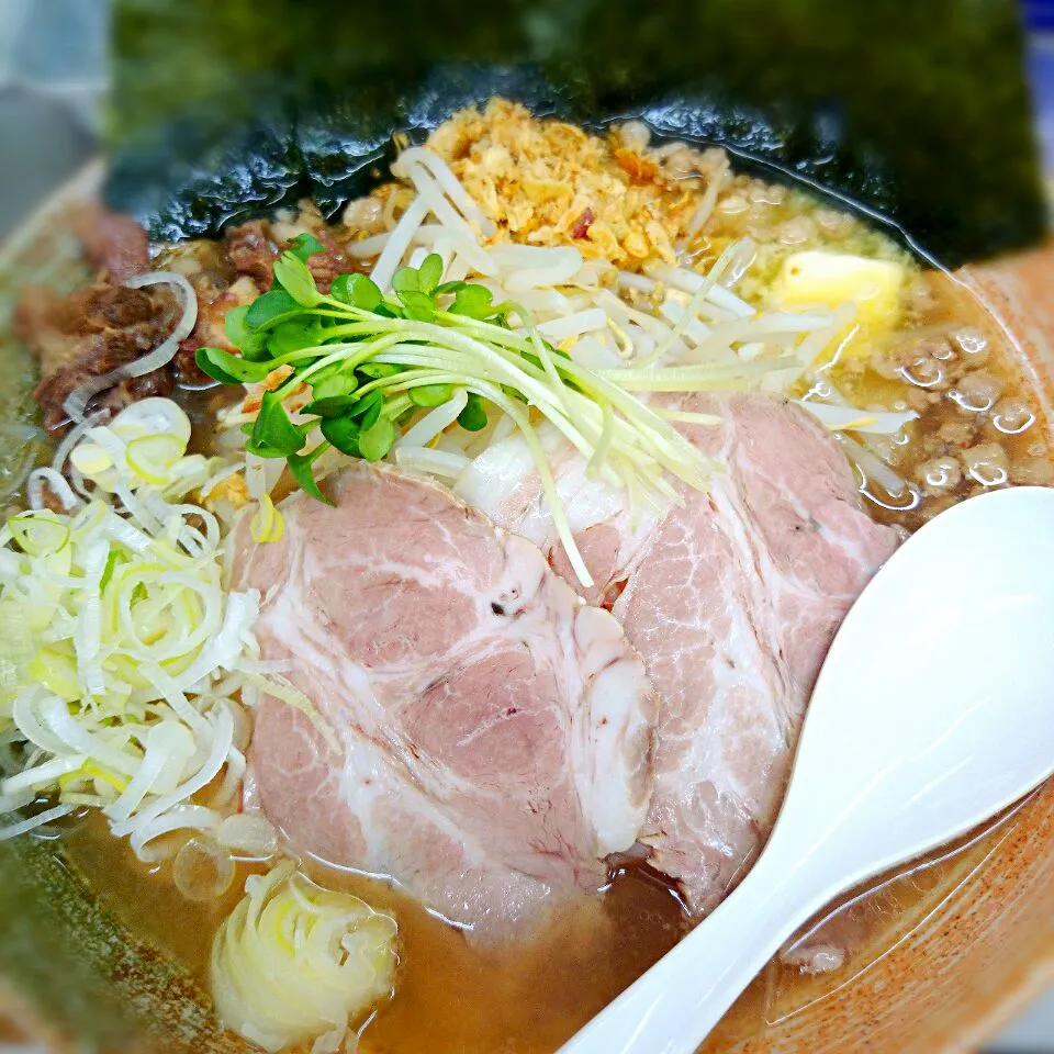 濃厚牛テール出汁塩ラーメン！ 金曜限定5食、1000円。高いけど食って損なし！|Keitaさん