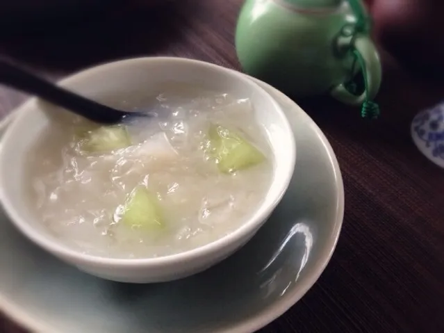 Snapdishの料理写真:銀耳羹〜燕の巣食べたつもりで白キクラゲのデザート😅|まちまちこさん