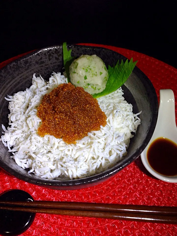 釜あげしらす丼|あつしさん