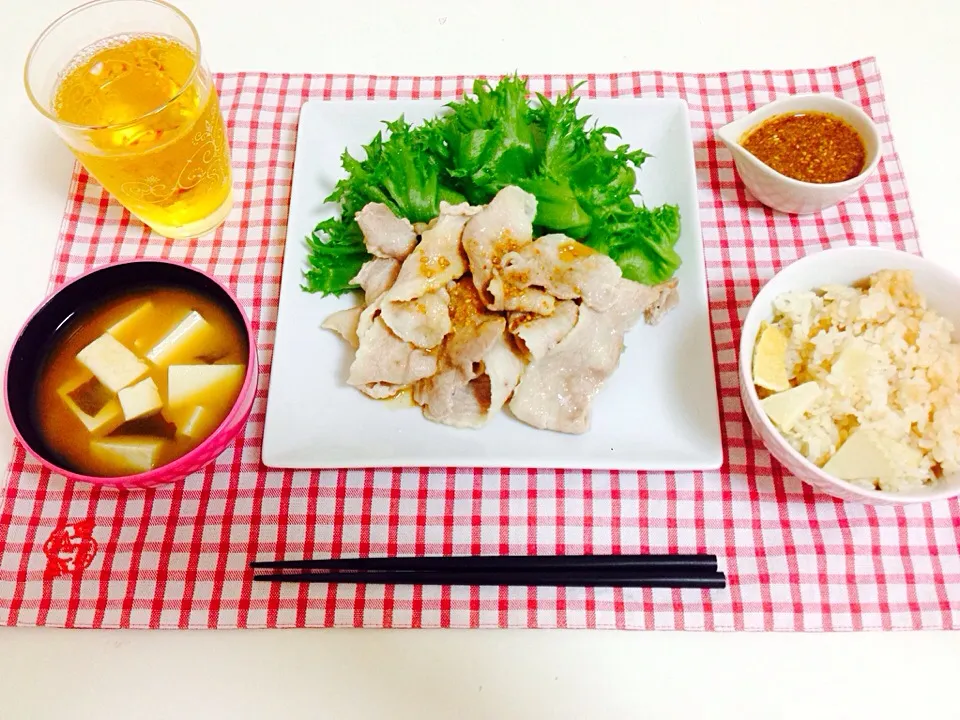 筍ご飯♡豚しゃぶ♡ワカメと豆腐の味噌汁|♡りさ ♡さん