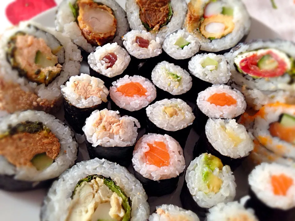 Sushi Mix - all kinds of delicious ^^|Fujiko Toyohashiさん