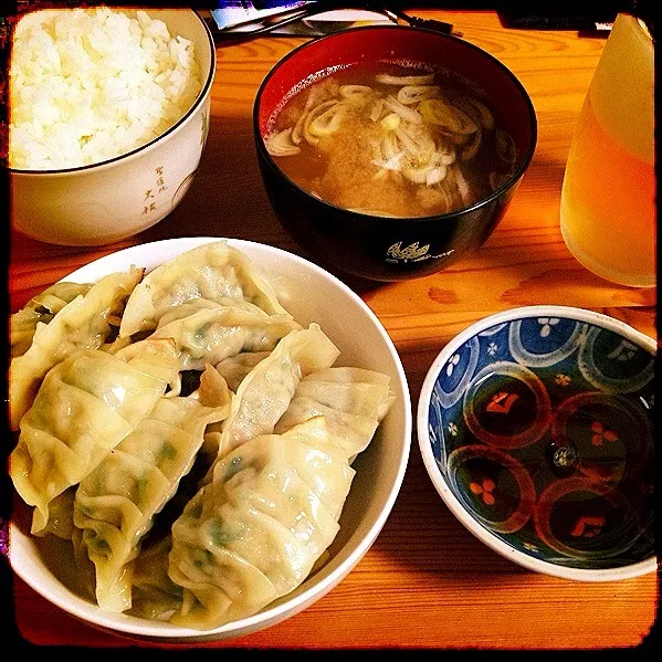 卵豆腐入り餃子とあさりの味噌汁|bearさん