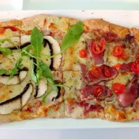 Snapdishの料理写真:Mixed Pizza|Agnes Cheeさん