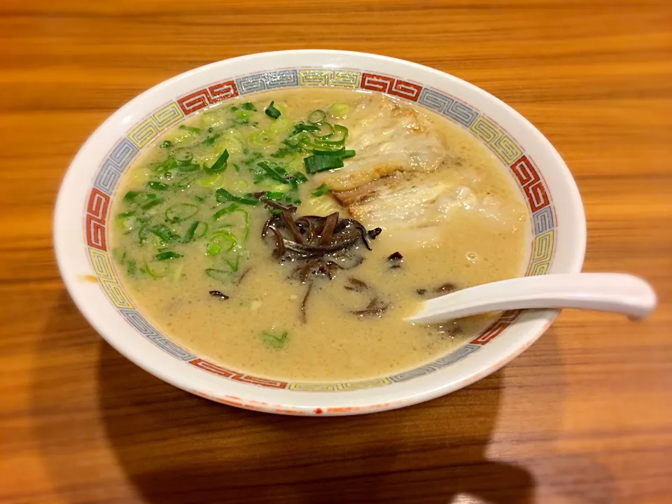 とんこつラーメン|ひささん