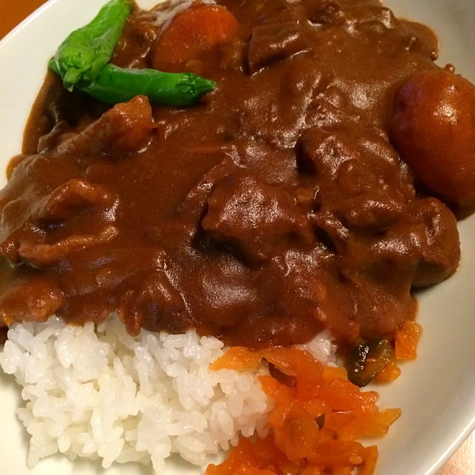 Snapdishの料理写真:牛すじカレー|masaumeさん