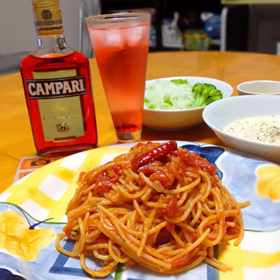 アラビアータ風スパゲティ with カンパリソーダ|カウンター嬢さん