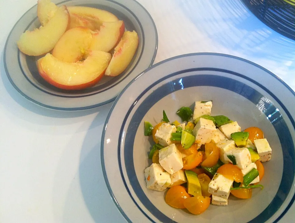 Tofu salad with side of perches|victoria valerioさん