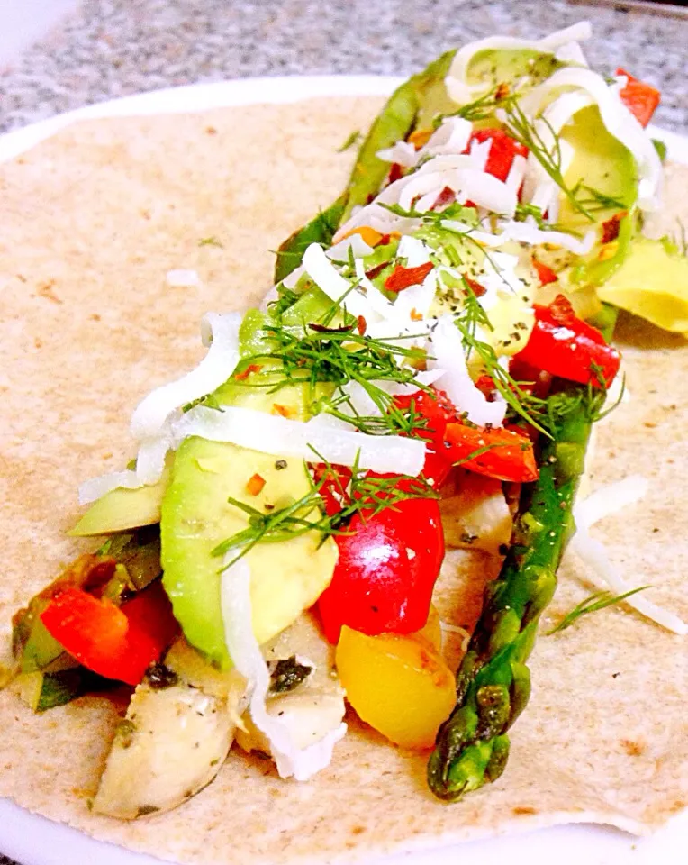 Sliced Chicken Breast with Roasted Veggies Wrap|Mich Liowさん