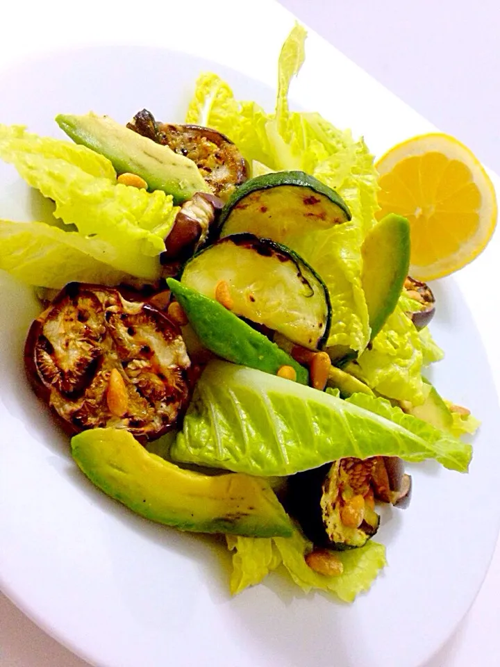 Grilled Aubergine and Zucchini Avocado Salad|Mich Liowさん