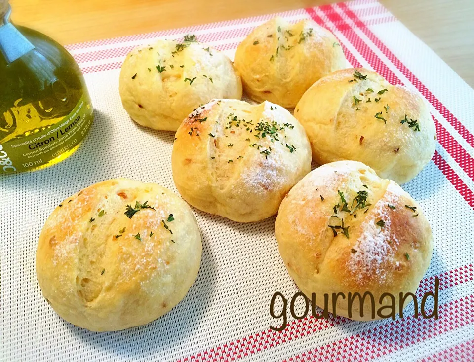 ともさんの料理 ふわもち☆チェダー フライドオニオン入り ポテトパン～♪|プーティさん