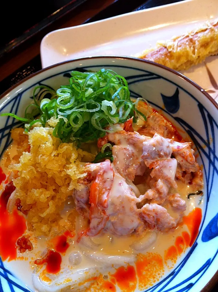 Snapdishの料理写真:濃厚 豆乳豚キムチ冷かけ（ラー油がけ）、ちくわの天麩羅@丸亀製麺|Kazuya Miyukiさん