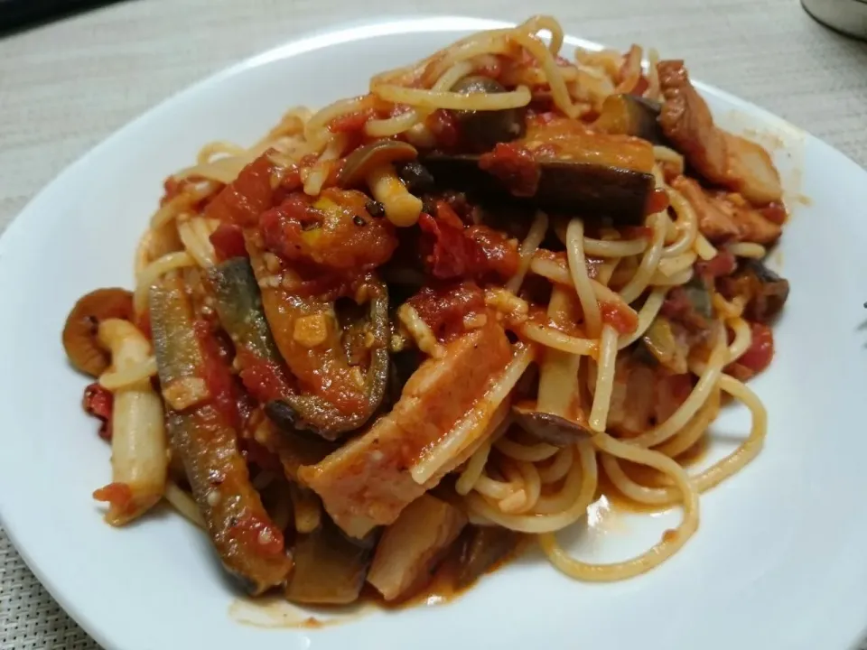 ベーコン、茄子、シメジのアラビアータ #Pasta #tomato #アラビアータ #シメジ #茄子|chackさん