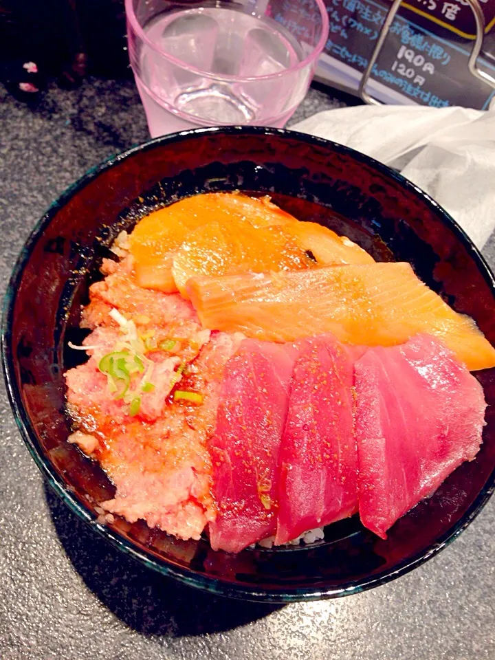 Snapdishの料理写真:ねぎとろマグロサーモン|ここぽにょさん