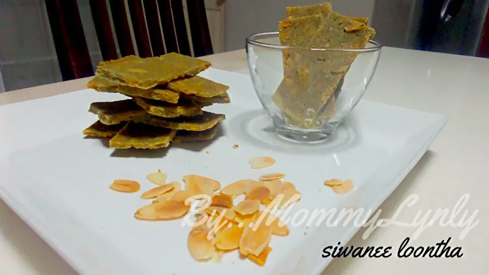 green tea almond slice cookie bar|siwanee loonthaさん