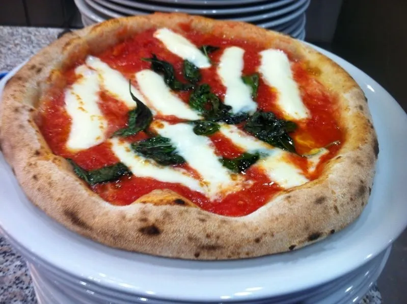 Pizza Margherita Gourmet|Luigi Acciaioさん