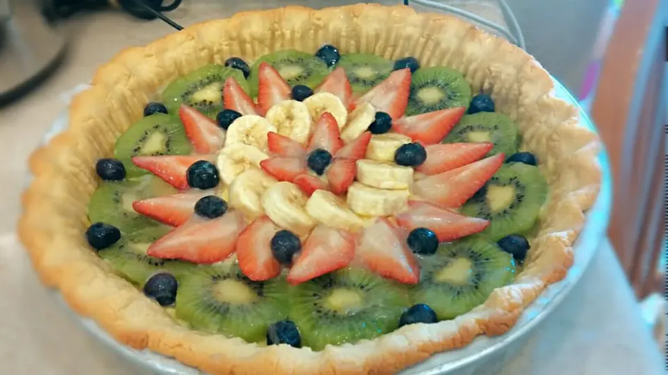 Snapdishの料理写真:Fruit Tart - with Vanilla Custard|Ivanaさん