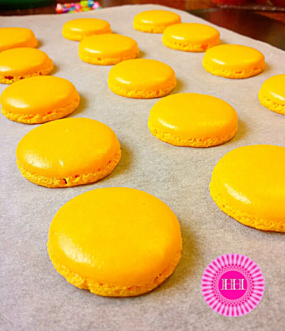 Pineapple Macarons #sweet #pineapple #ananas #macarons #shell|Biscuite Queenさん