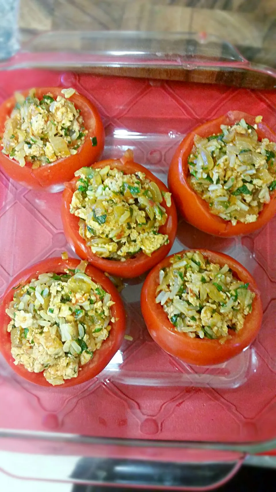 chicken, basil and rice stuffed tomatoes|yana kovenさん