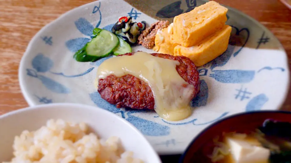 マルシンハンバーグ定食【贅沢仕立て】|プチテンよすさん