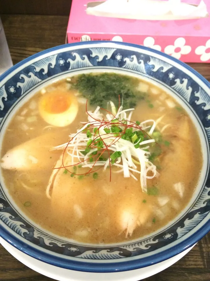 鶏白ラーメン|おてんき小僧さん