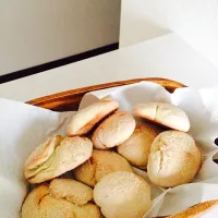 Snapdishの料理写真:pandesal|Rea Chinnieさん