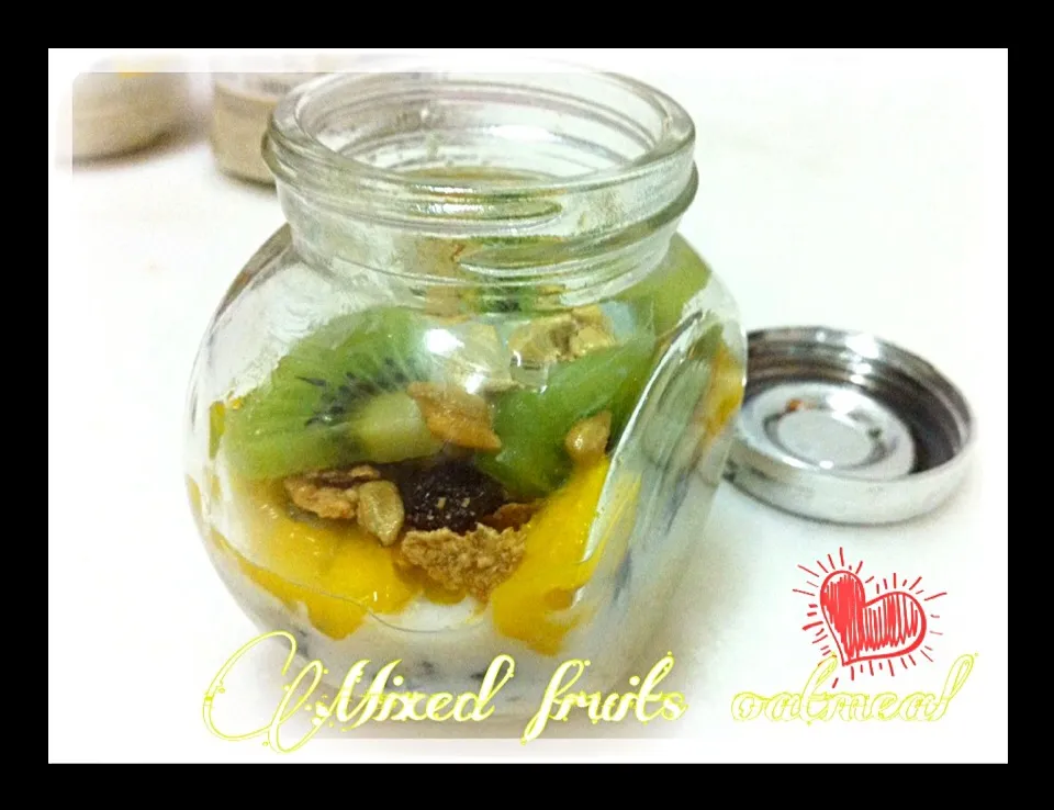 Mixed fruit overnight oatmeal:)|Er Yan Jingさん