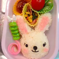 Snapdishの料理写真:年少娘のウサギちゃんお弁当☆7/7|calmamanさん