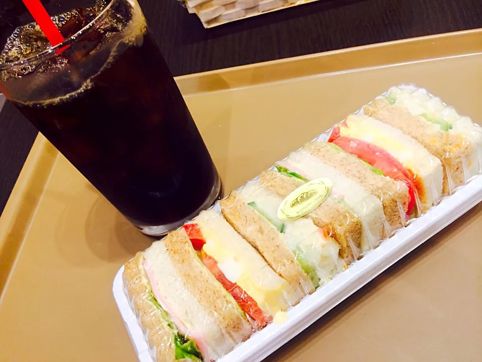 Ice Coffee with sandwich|Food Gardenさん