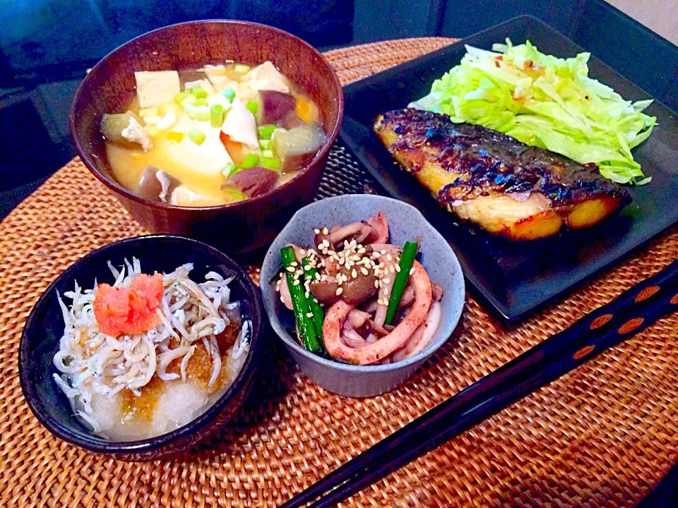 鰆の西京焼き&イカの生姜炒め&しらす明太のせおろし定食♪|Nonさん