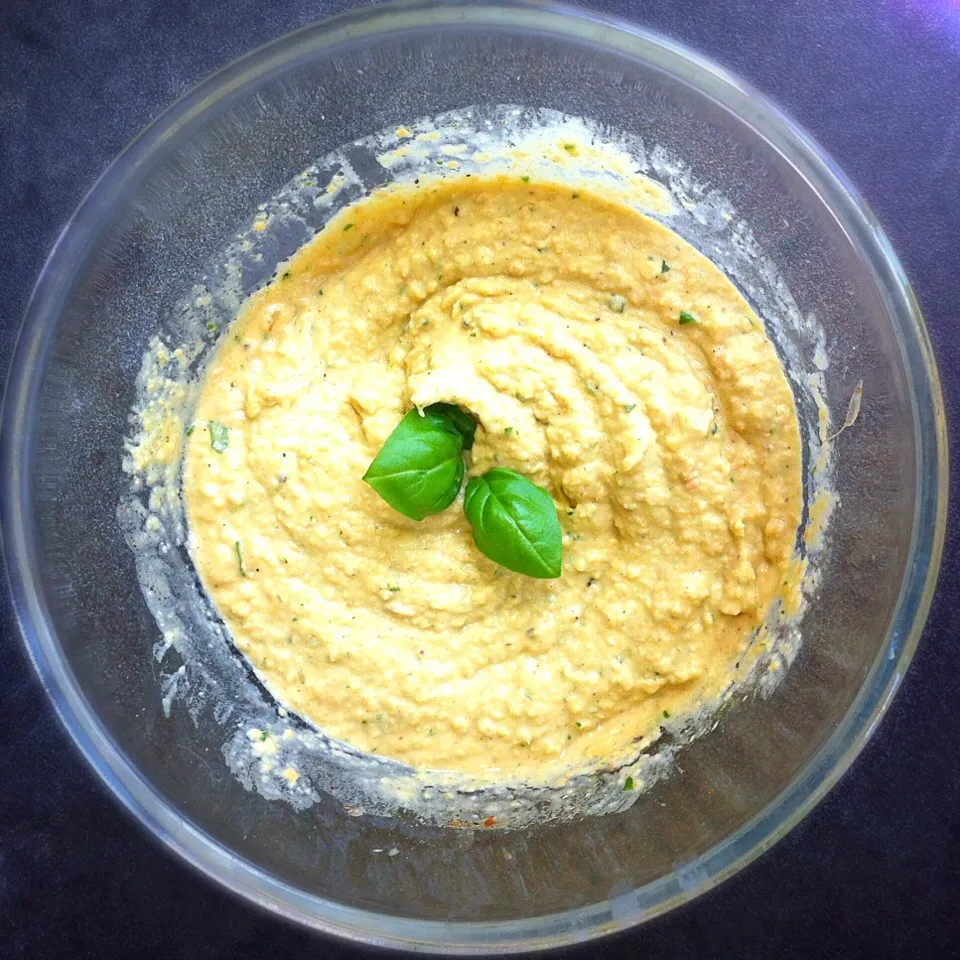 H/made hummus with basil & cumin|Stefan Labuschagneさん