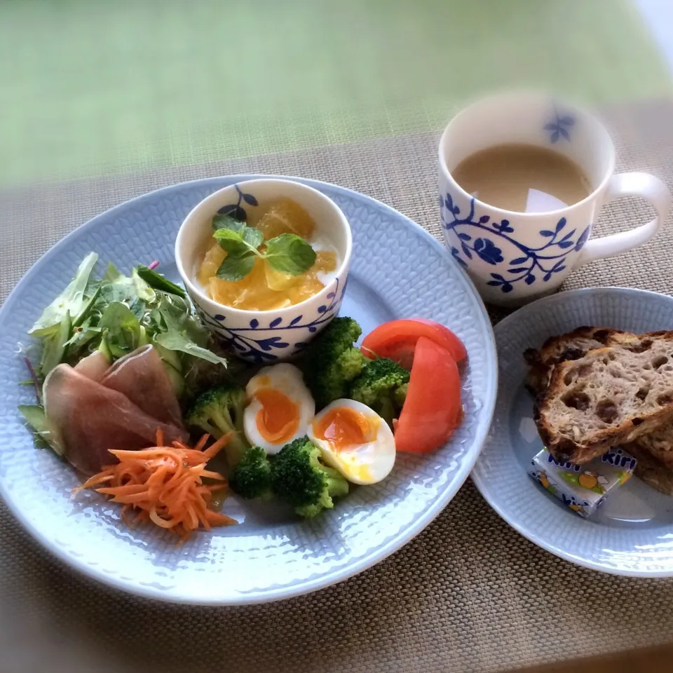 Snapdishの料理写真:今日の朝ごはん|ぺんぎんさん