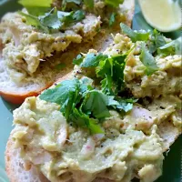 avocado tuna sandwich|mischii bearさん