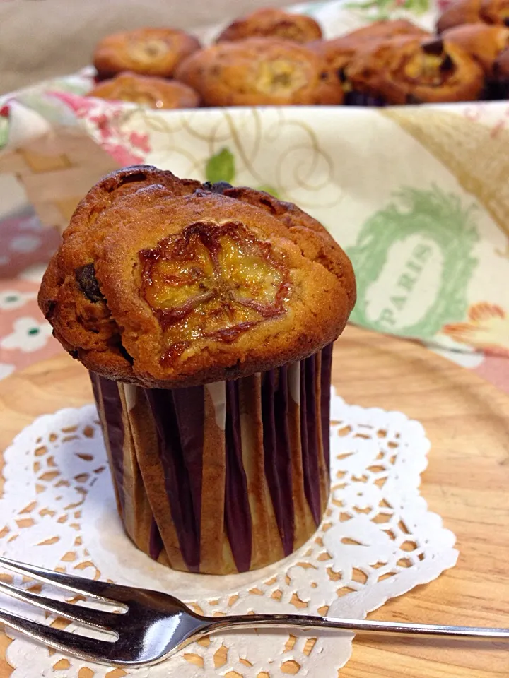 Snapdishの料理写真:チョコチップ＆カラメルバナナマフィン🍌|めぐ☆さん