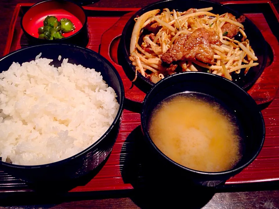 鉄板ジンギスカン定食！美味しい（≧∇≦）|Yukie  Toriseさん