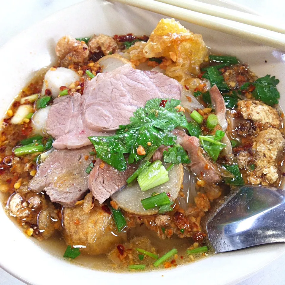 "Kuai Teaw Mu Bo Ran" Tom Yum noodles soup #thaifood|Eat in Thaiさん