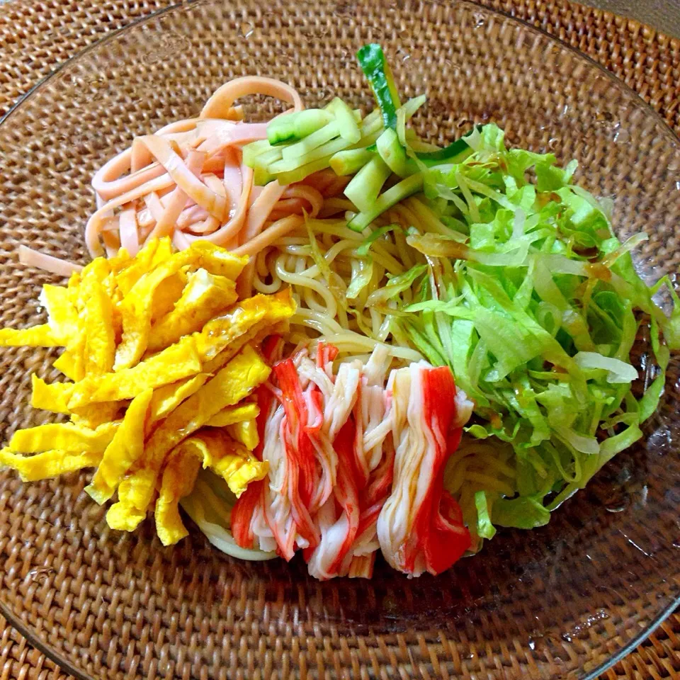 大阪は超 蒸し暑い！ なので野菜たっぷり冷麺♬|黒パグ.ヨシコさん