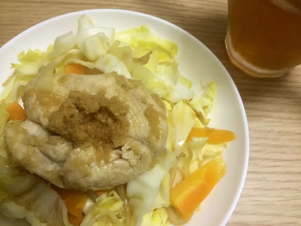 Snapdishの料理写真:鶏肉と野菜の蒸し焼き|やまきさん